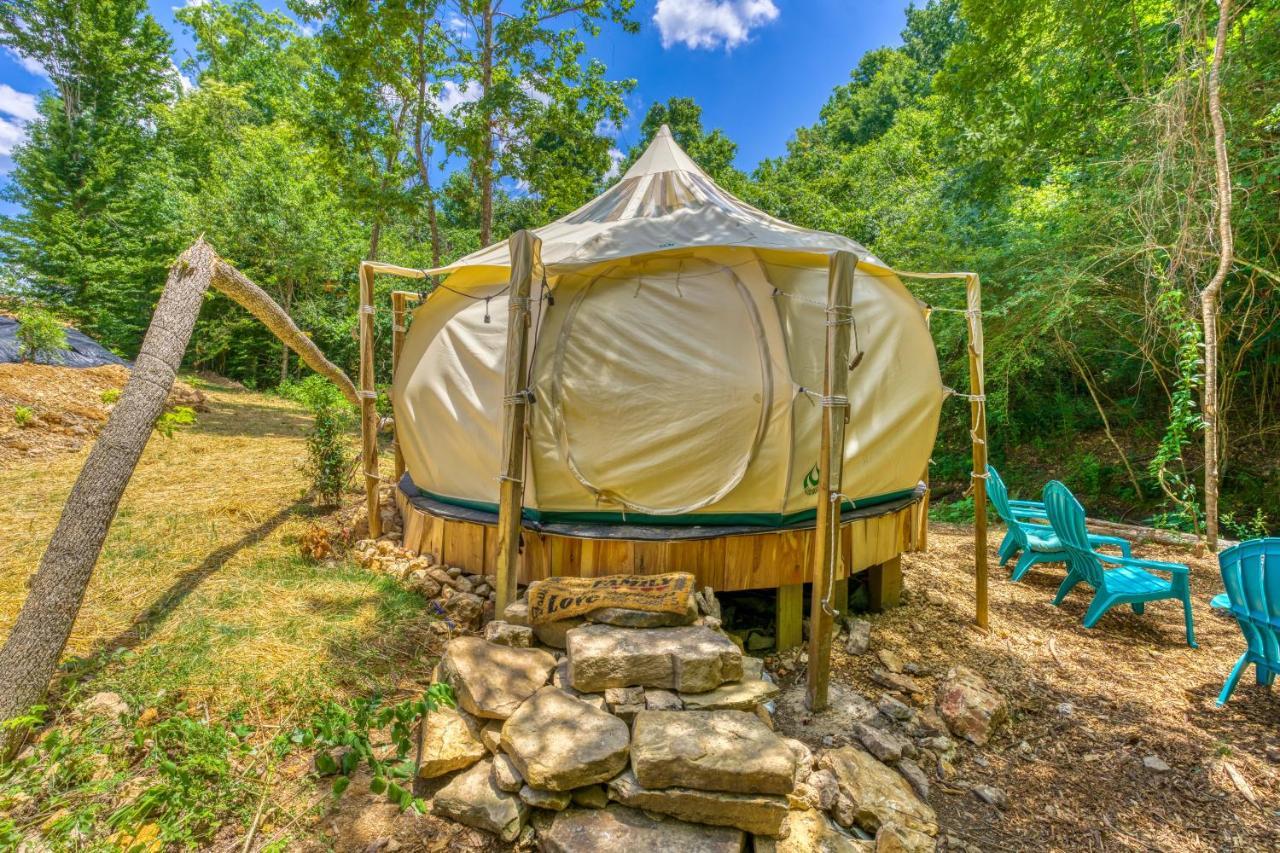 The Gemini-A Dreamy, Waterfront Tiny Cabin Rogersville Екстериор снимка